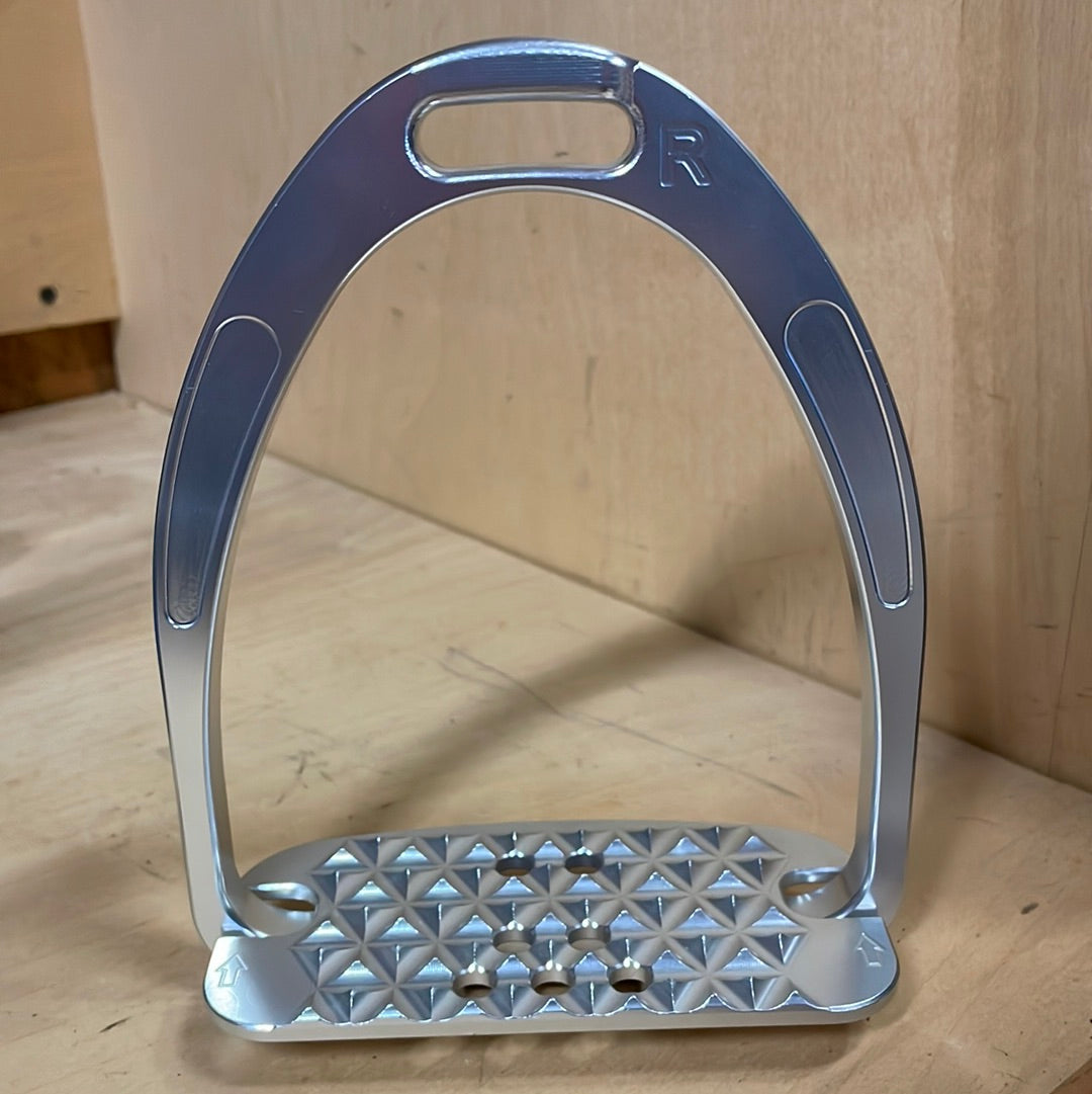 Tech Iris Cross Country Iron