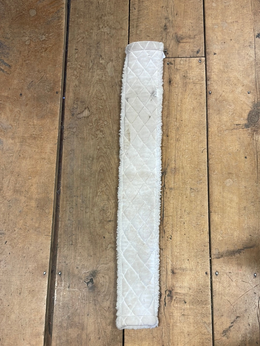 Lettia Cool Max Girth Cozy-White-38”