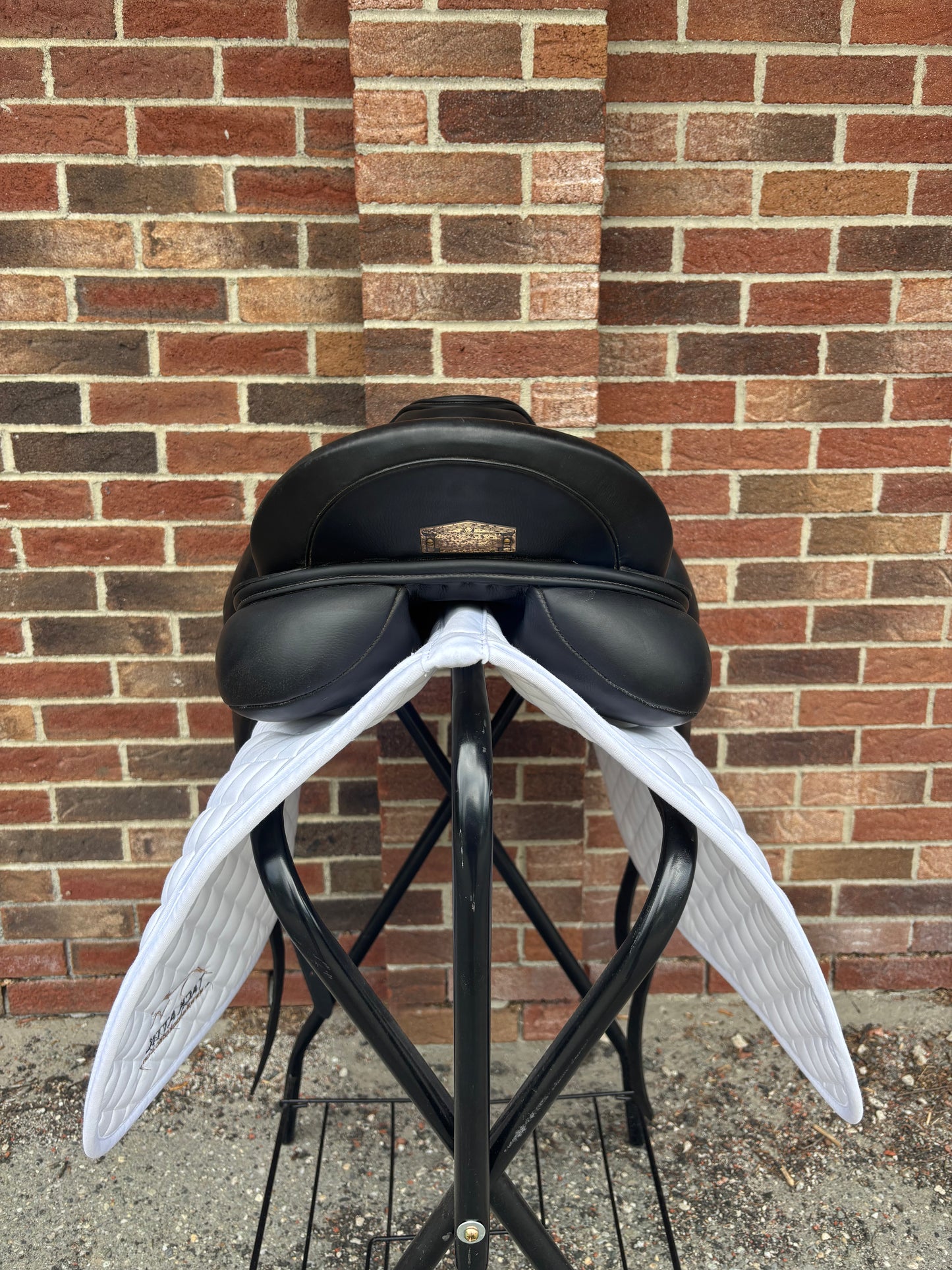 Albion SLK Dressage Saddle-Black-17.5”-Medium Wide