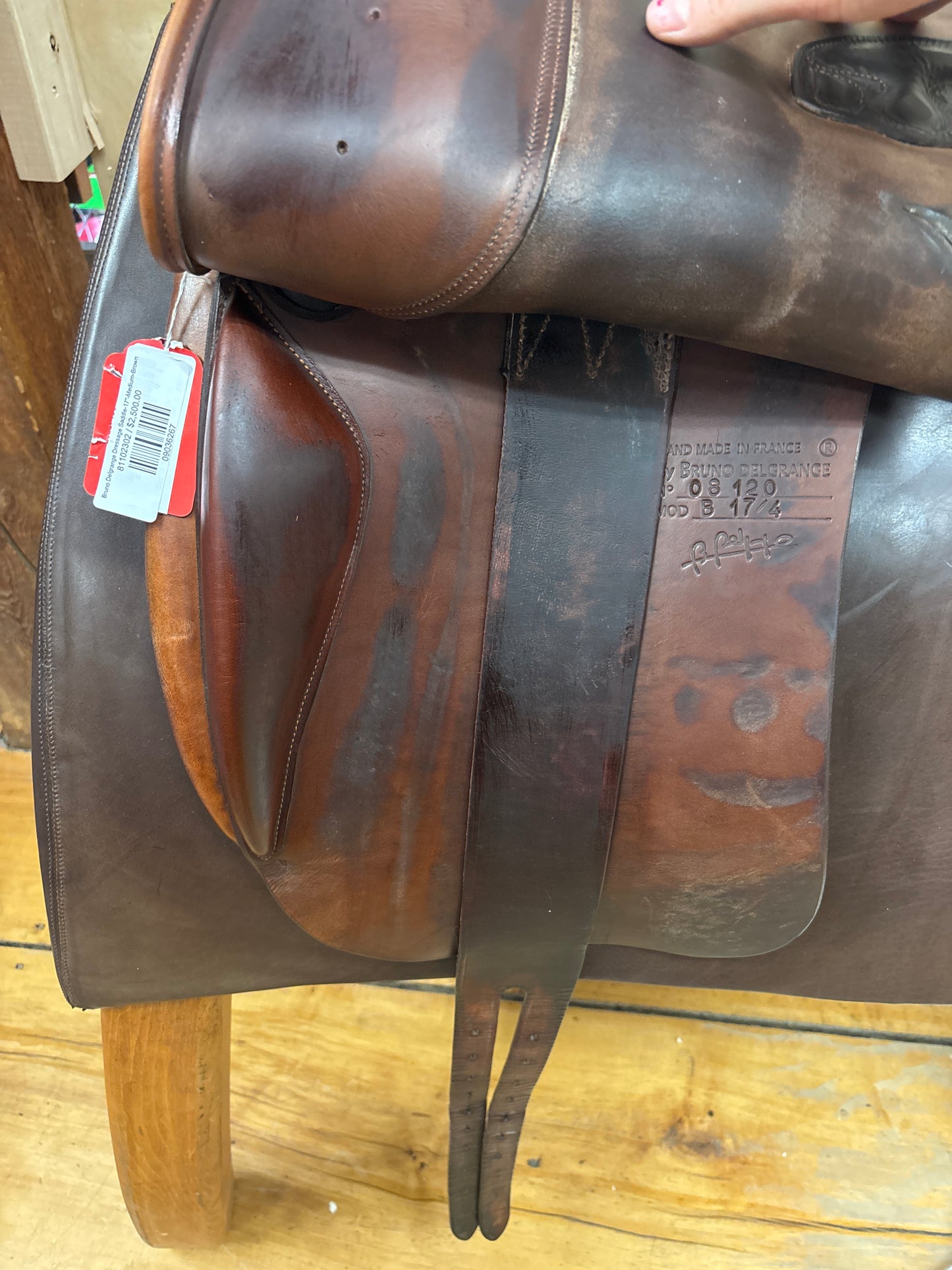 Bruno Delgrange Dressage Saddle-Brown-17”-Medium