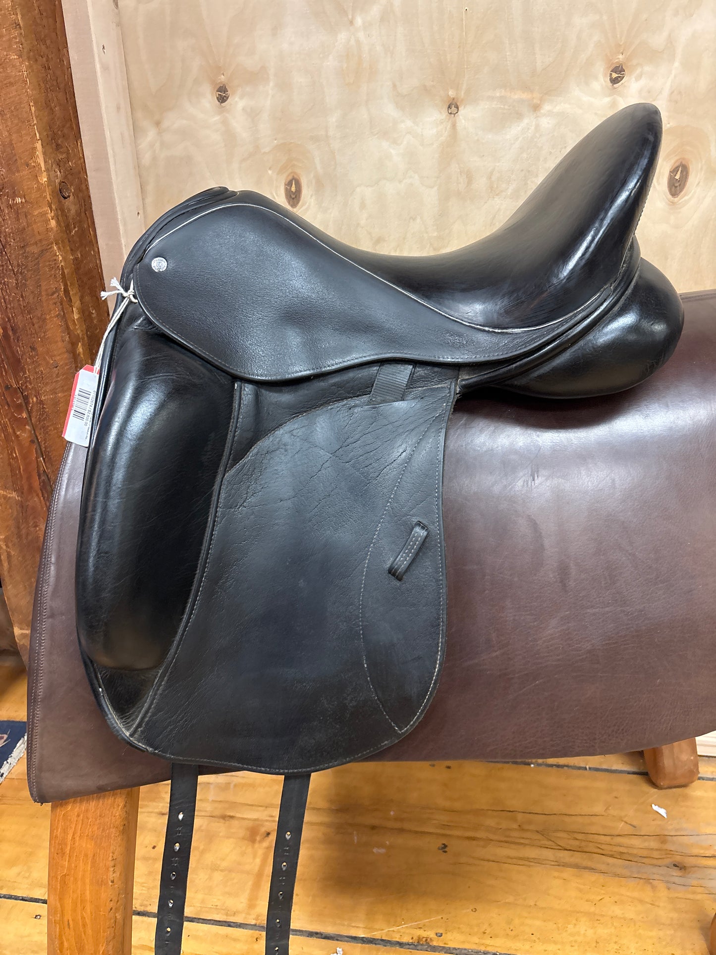 Custom Saddlery Icon Coda Dressage Saddle-Black-17”-Medium Wide