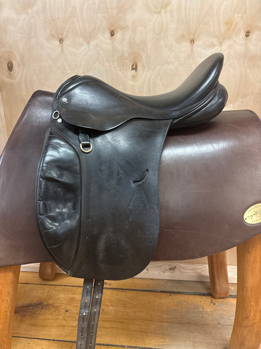 Ainsley Dressage Saddle-Black-Medium-18”