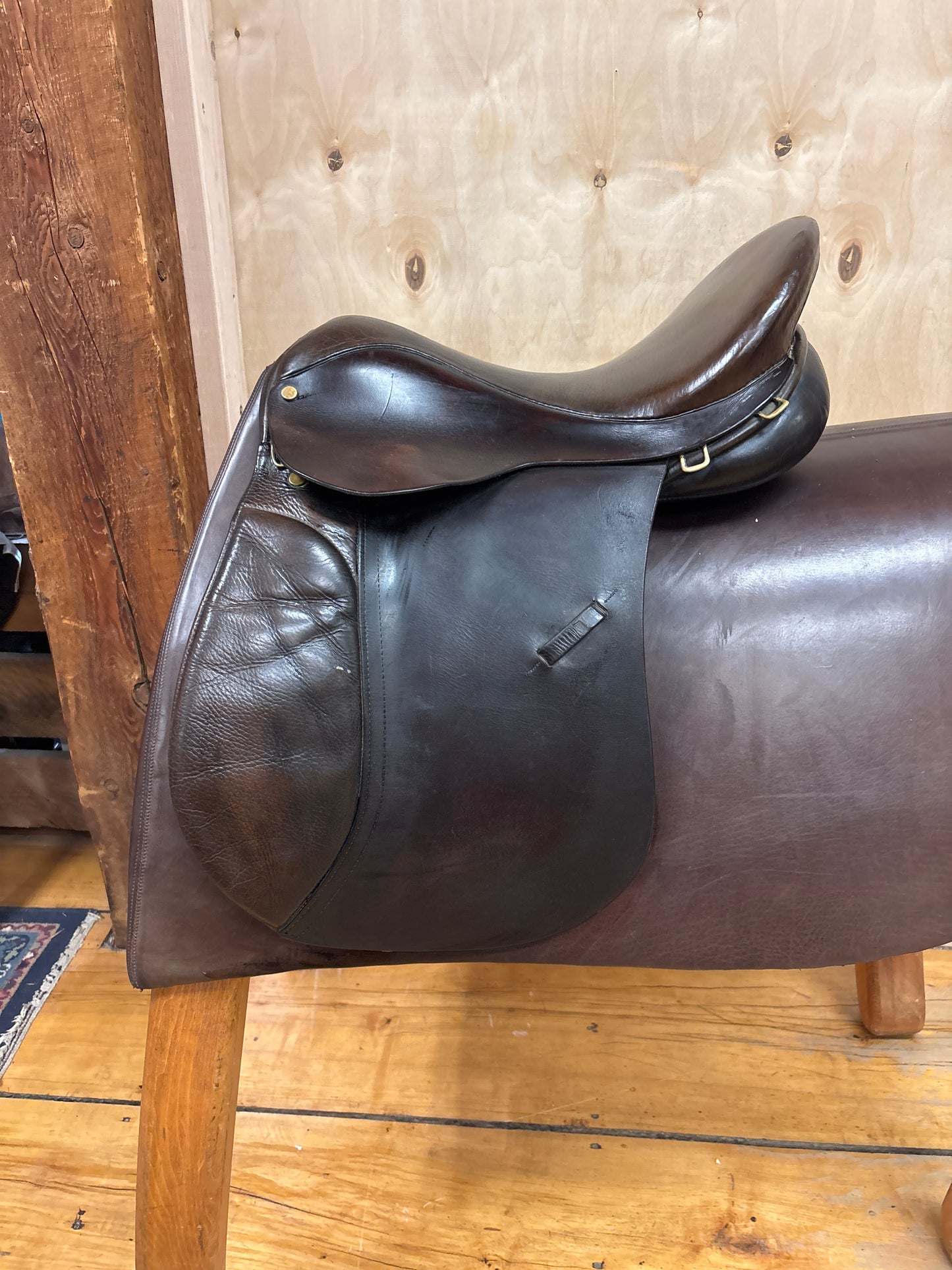 Albion Original Comfort All Purpose Saddle-Brown-17”-Medium Wide