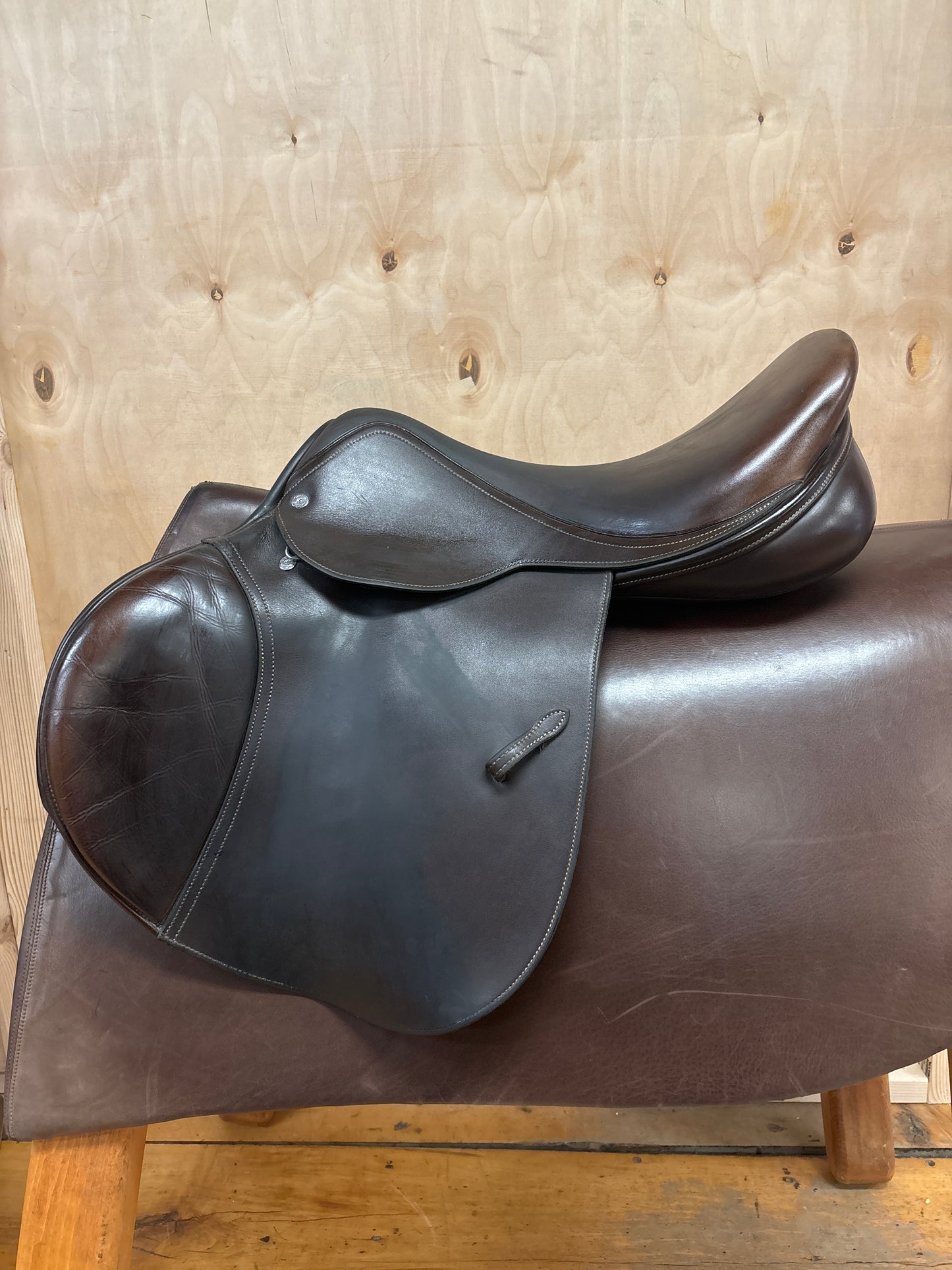 Custom Saddlery Monte Carlo Jump Saddle-Brown-Medium-17.5”