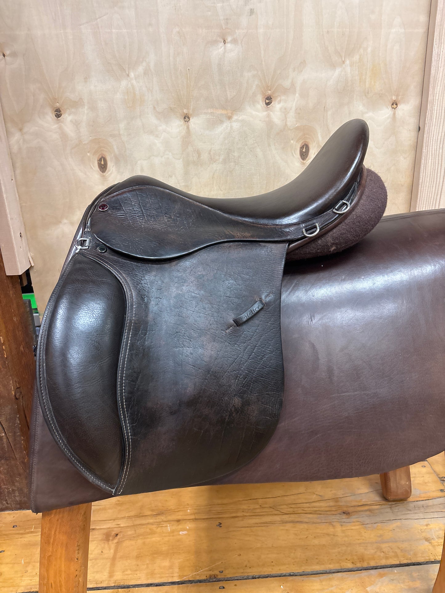 Lovatt & Ricketts Solstice Endurance Saddle-Brown-18-Wide