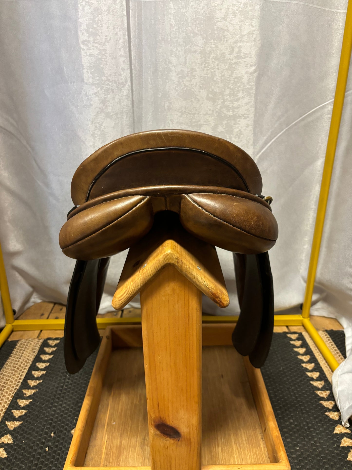 Master Saddlery All Purpose Saddle-Brown-Wide-17”