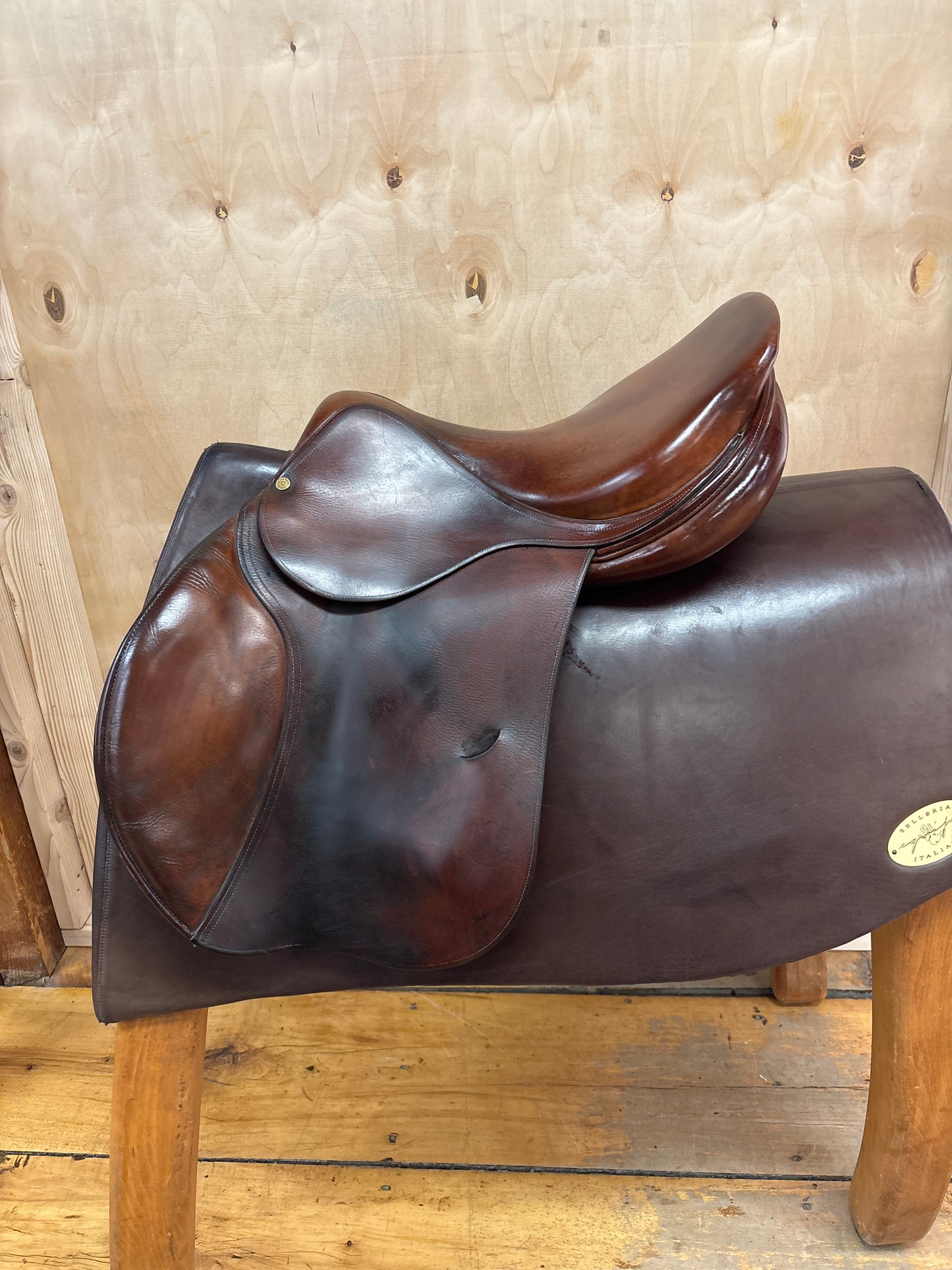 Bruno Delgrange Jump Saddle-Brown-Medium-17”