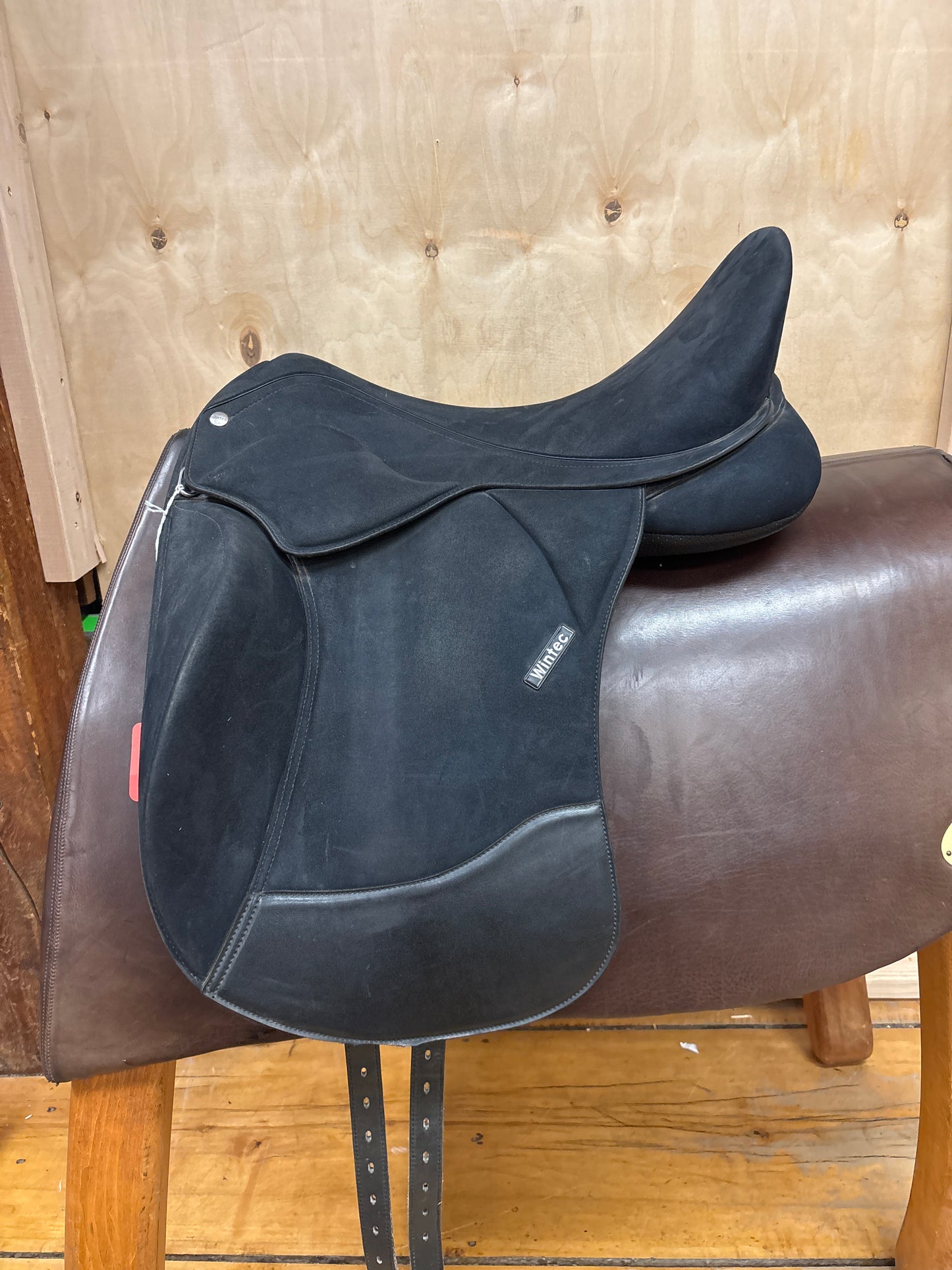 Wintec Pro Dressage Saddle-Black-18”-Adjustable