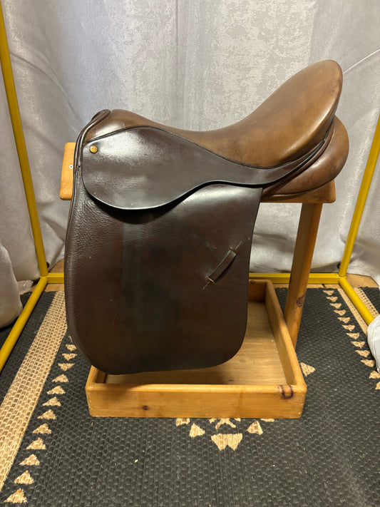 Master Saddlery All Purpose Saddle-Brown-Wide-17”