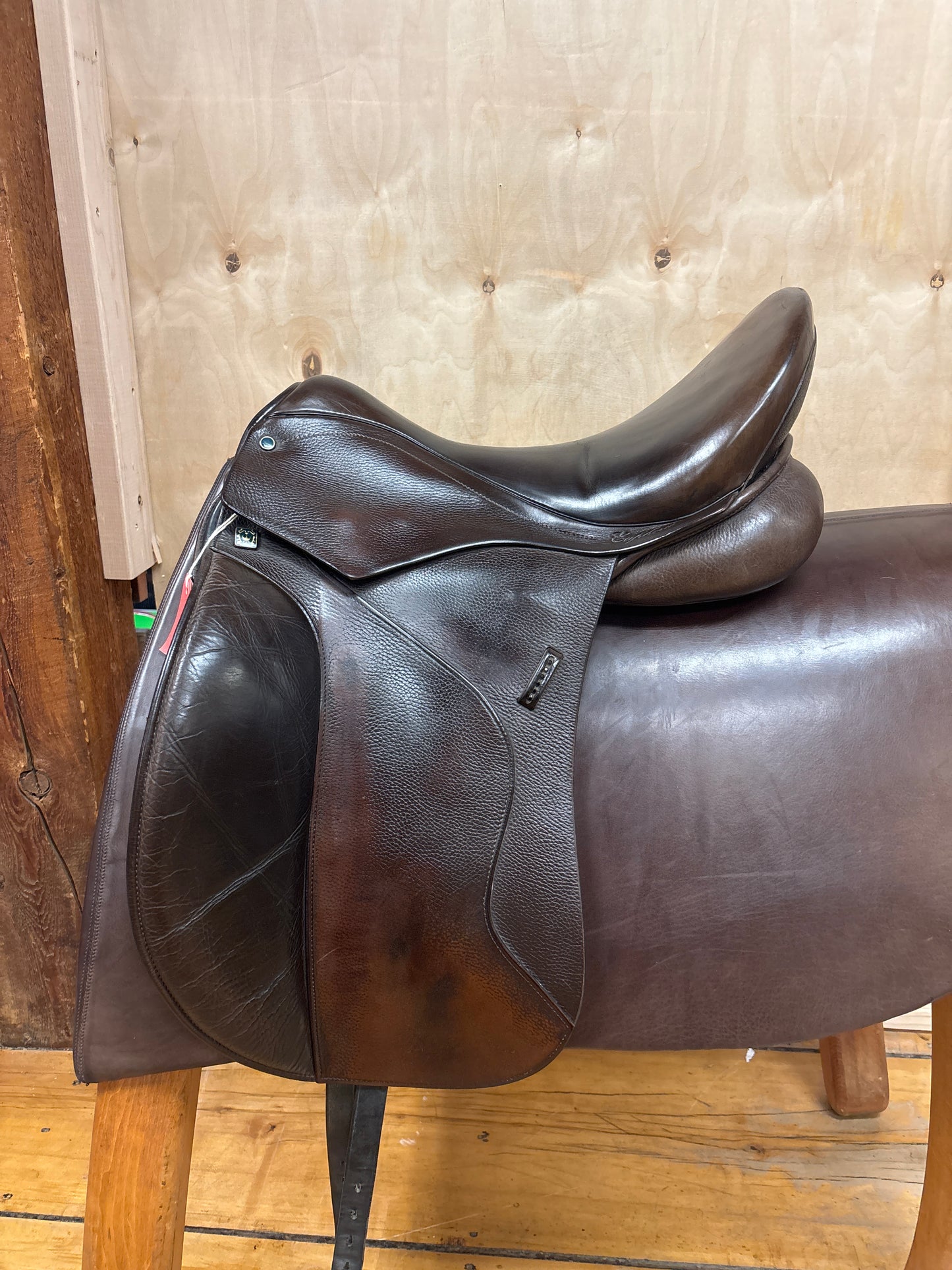 Stubben Euphoria Dressage Saddle-Brown-18”-29cm