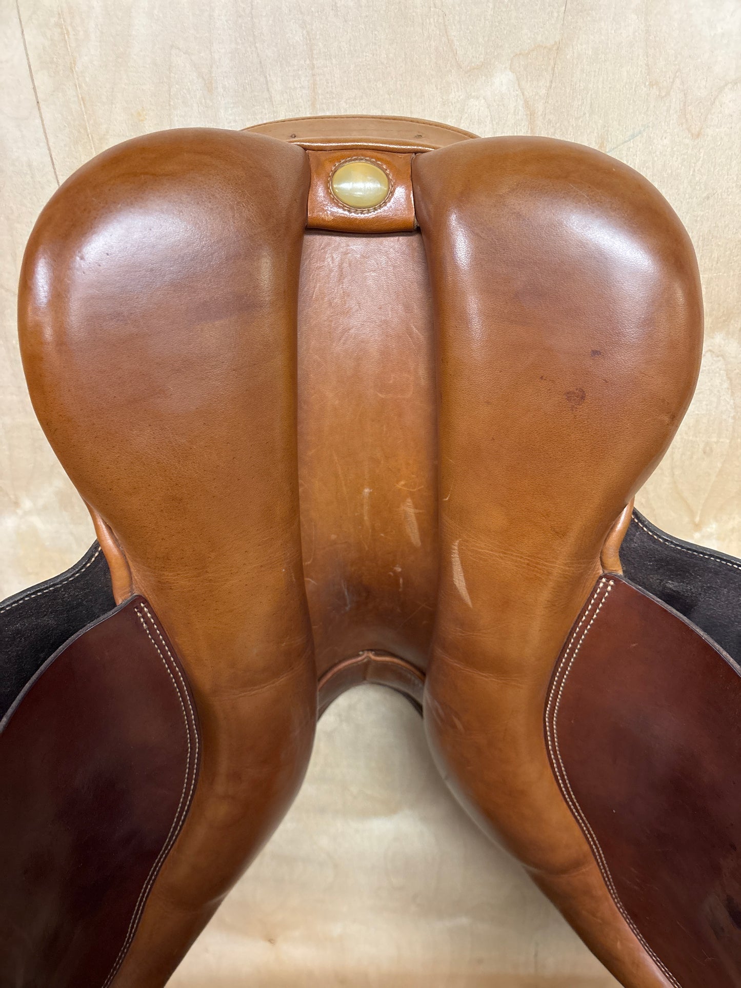 Bates Caprilli Close Contact Saddle-Brown-17”-Adjustable