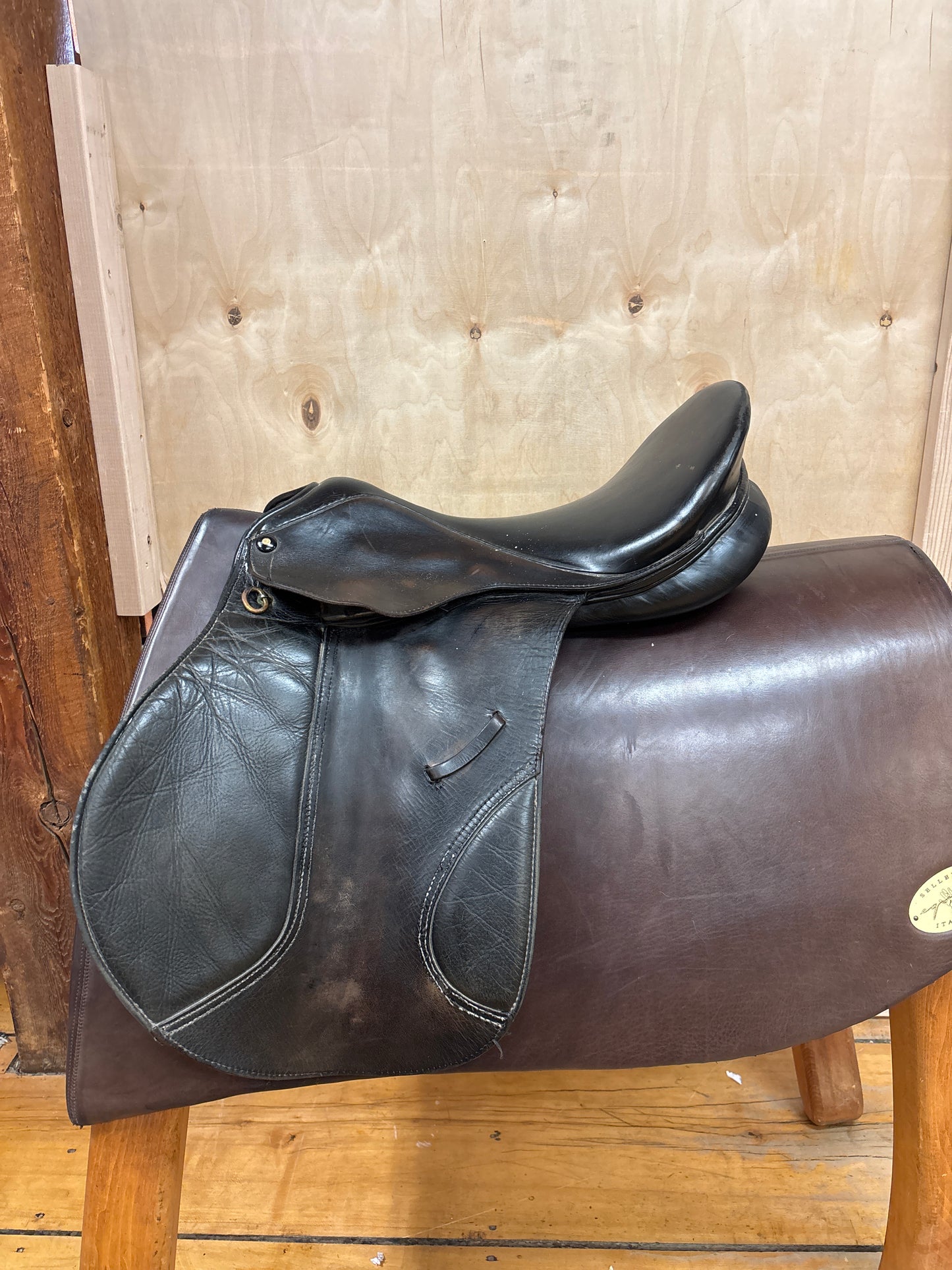 Saddle Line Pro Eventer Saddle-Black-17”-32cm