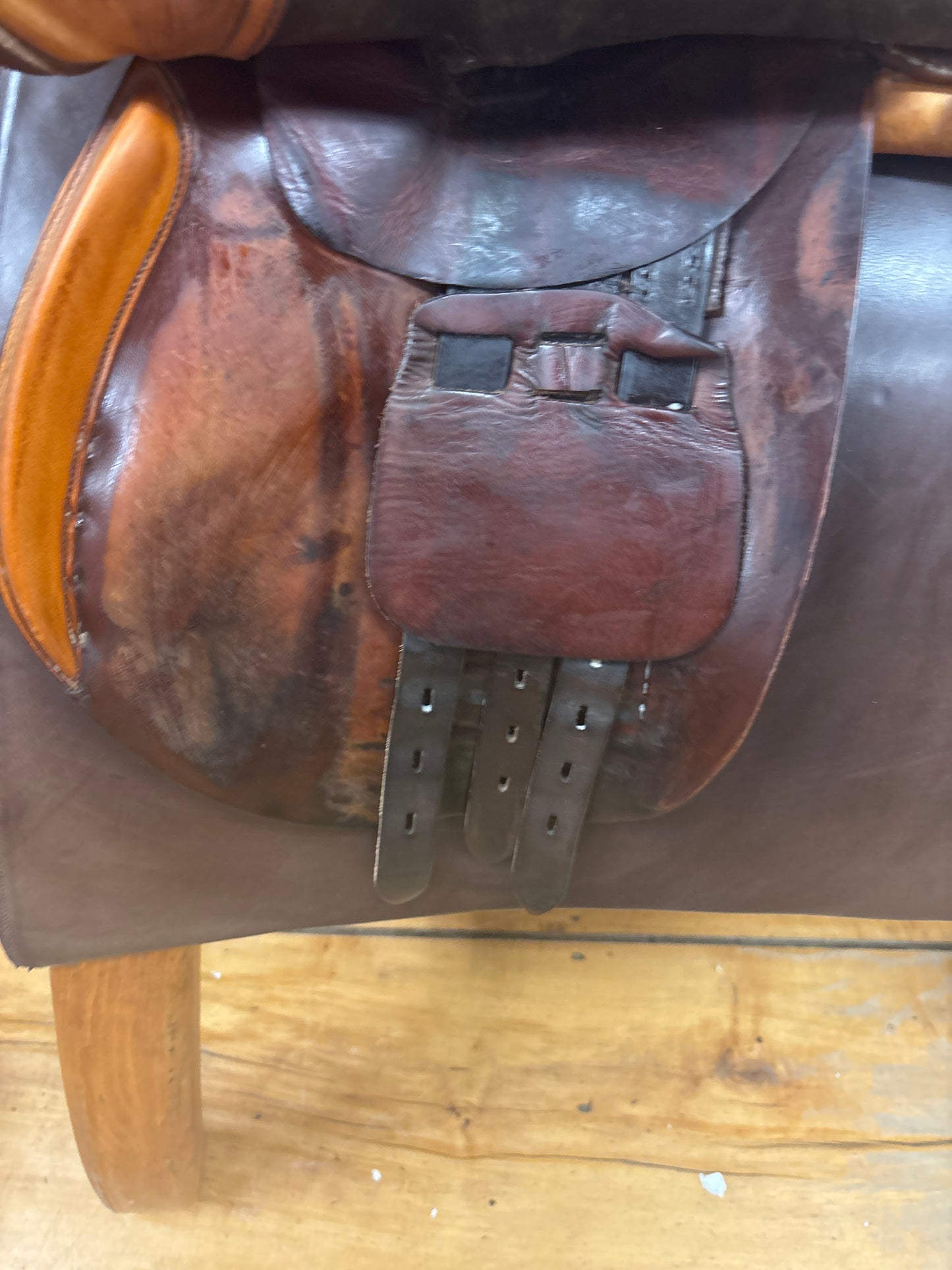 R. Pessoa Jump Saddle-Brown-16.5”-Medium Narrow