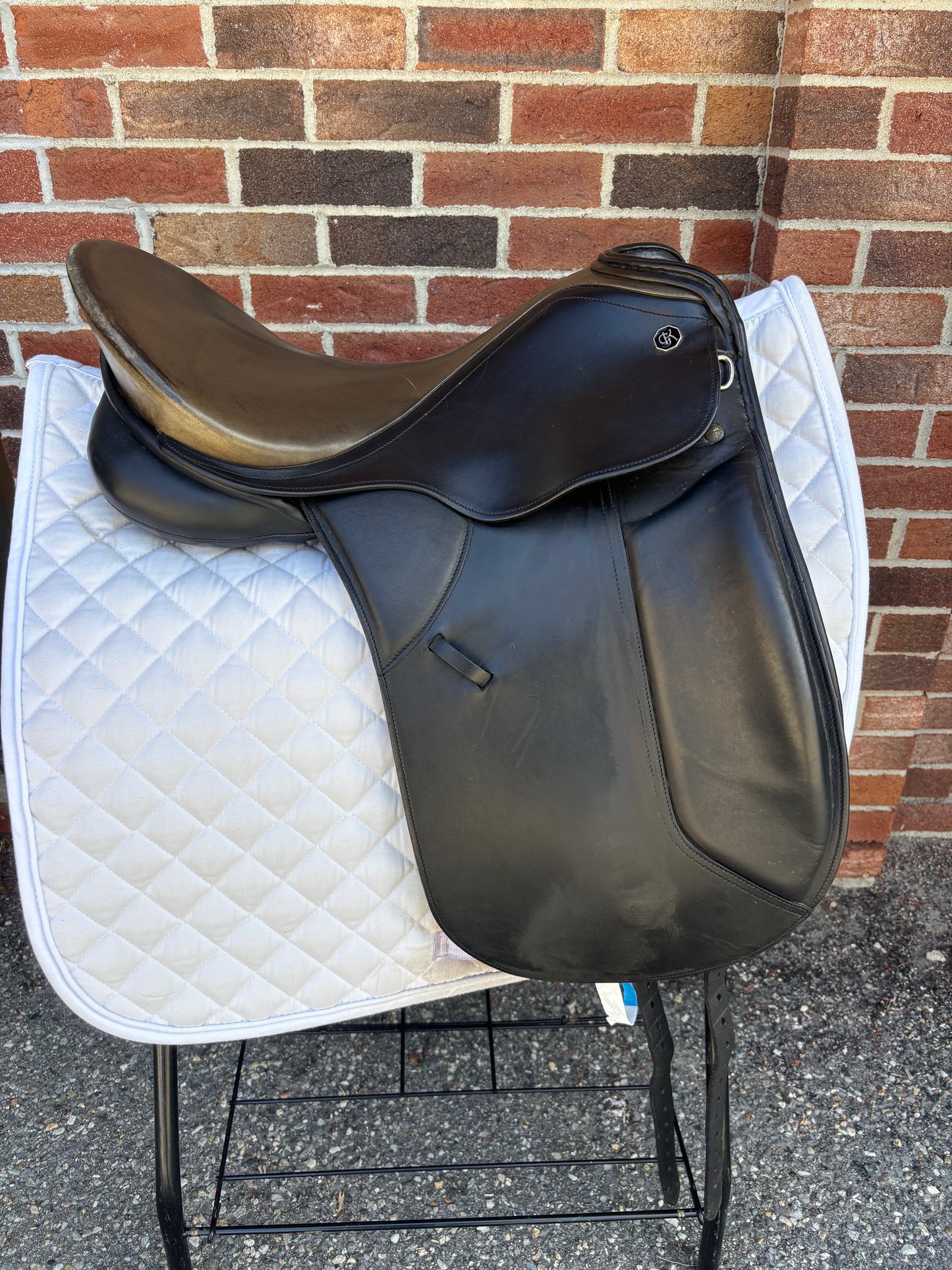 Kieffer Munchen Dressage Saddle-Black-17”-Medium
