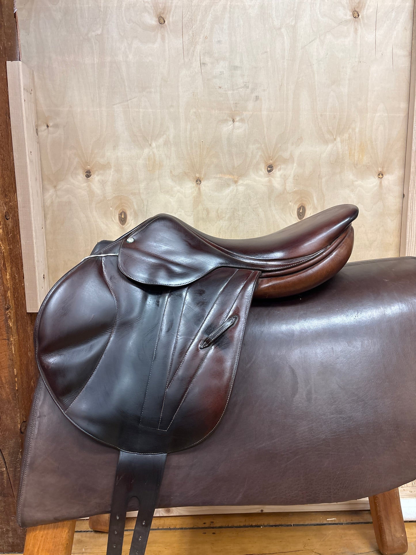 Butet Monoflap Jump Saddle-Brown-17”-Narrow