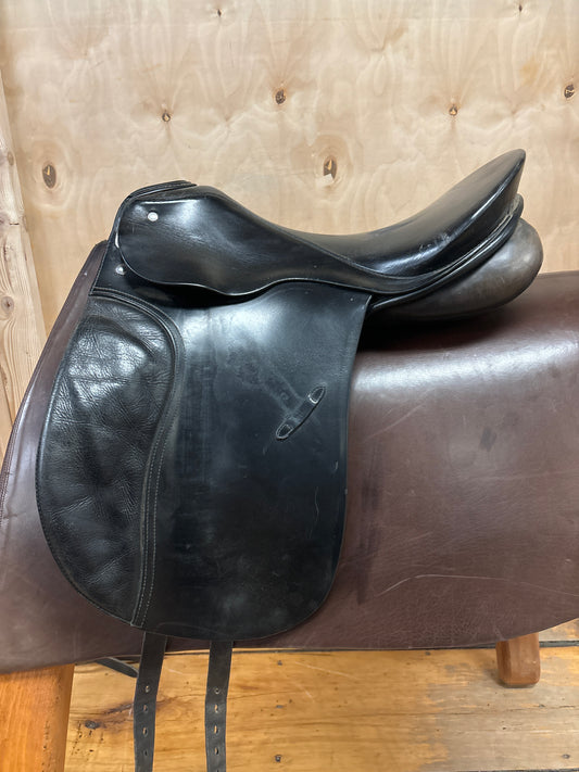 Passier Dressage Saddle-Black-Medium-17.5”