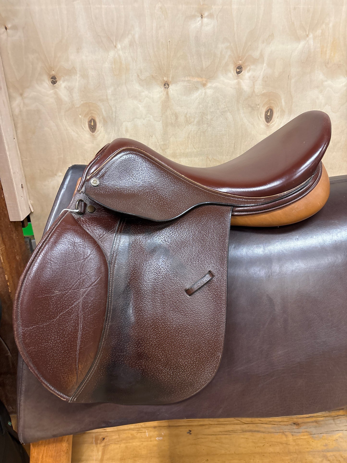 Industria Argentina All Purpose Saddle-Brown-17.5”-Medium