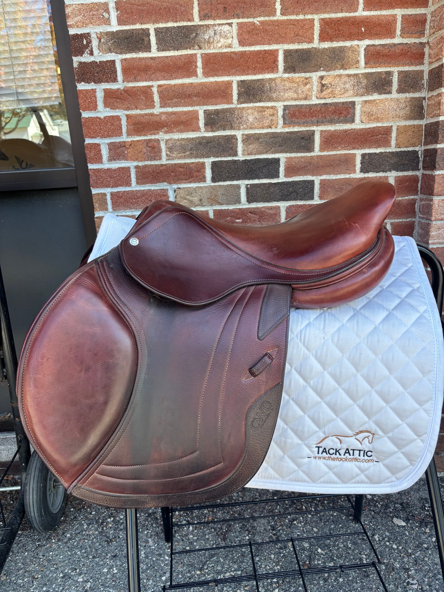 CWD SE02 Jump Saddle-Brown-17”-Medium
