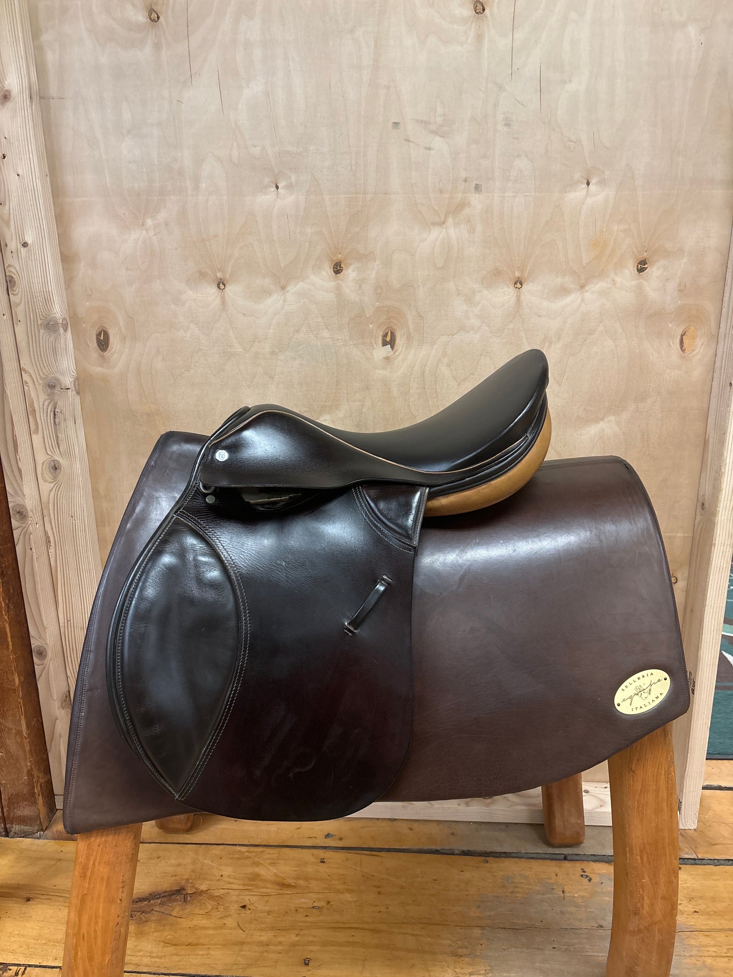 Stalker Nafey All Purpose Saddle-Two Tone-17.5”-Narrow