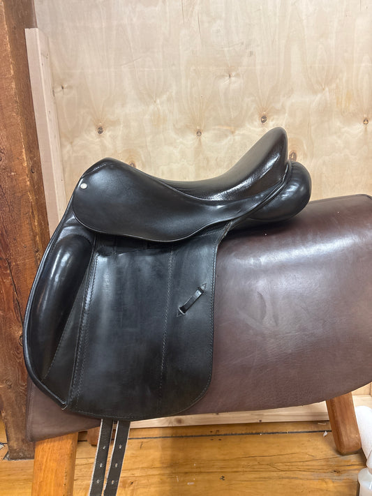 Smith Worthington Custom Dressage Saddle-Black-17.5”-Medium Narrow