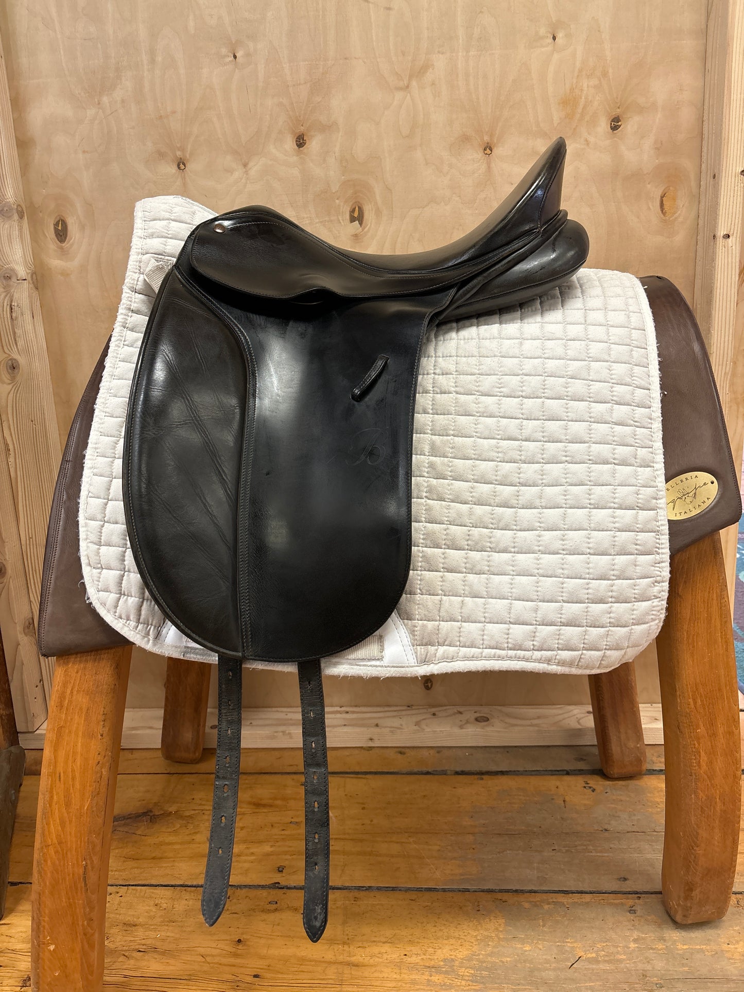 Bates Caprilli Dressage Saddle-Black-Adjustable-17”