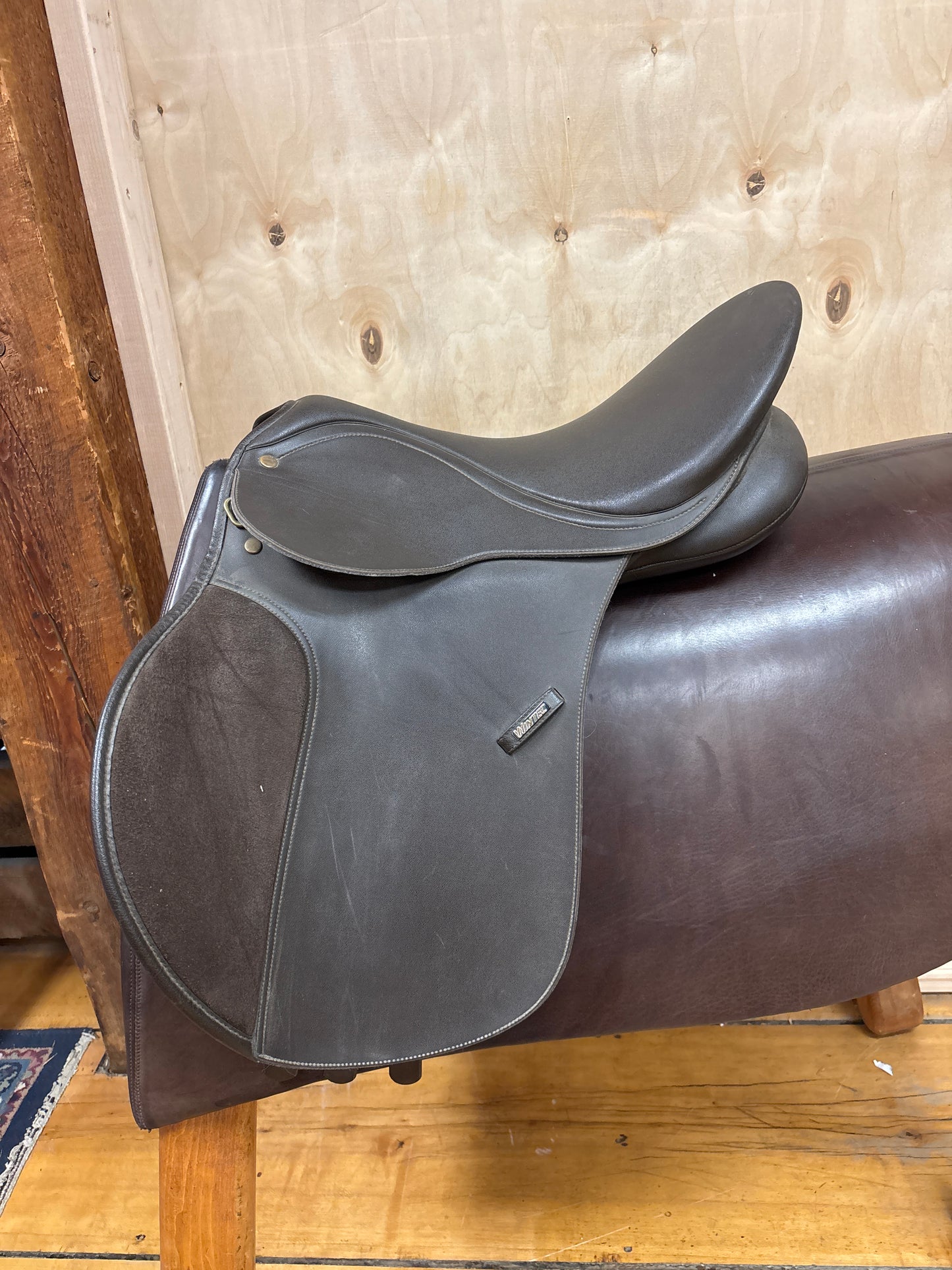 Wintec All Purpose Saddle-Brown-17.5”-Adjustable