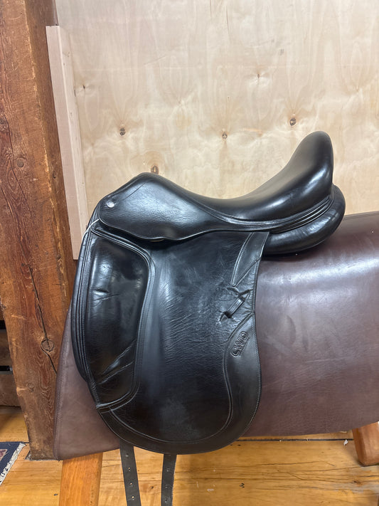 CWD Dressage Saddle-Black-18”-Medium Wide