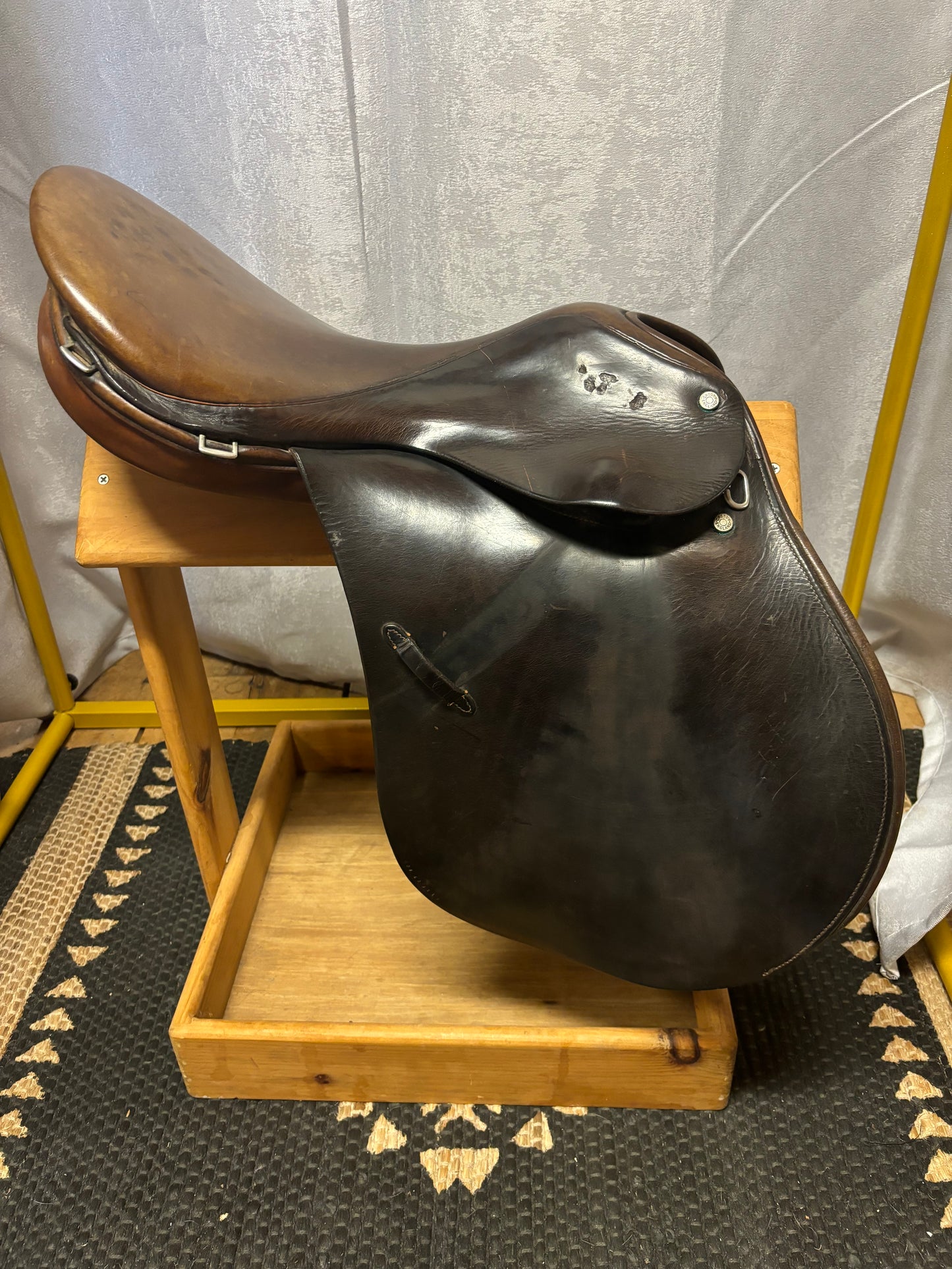 Crosby Combination Close Contact Saddle-Brown-Medium Narrow-17.5”