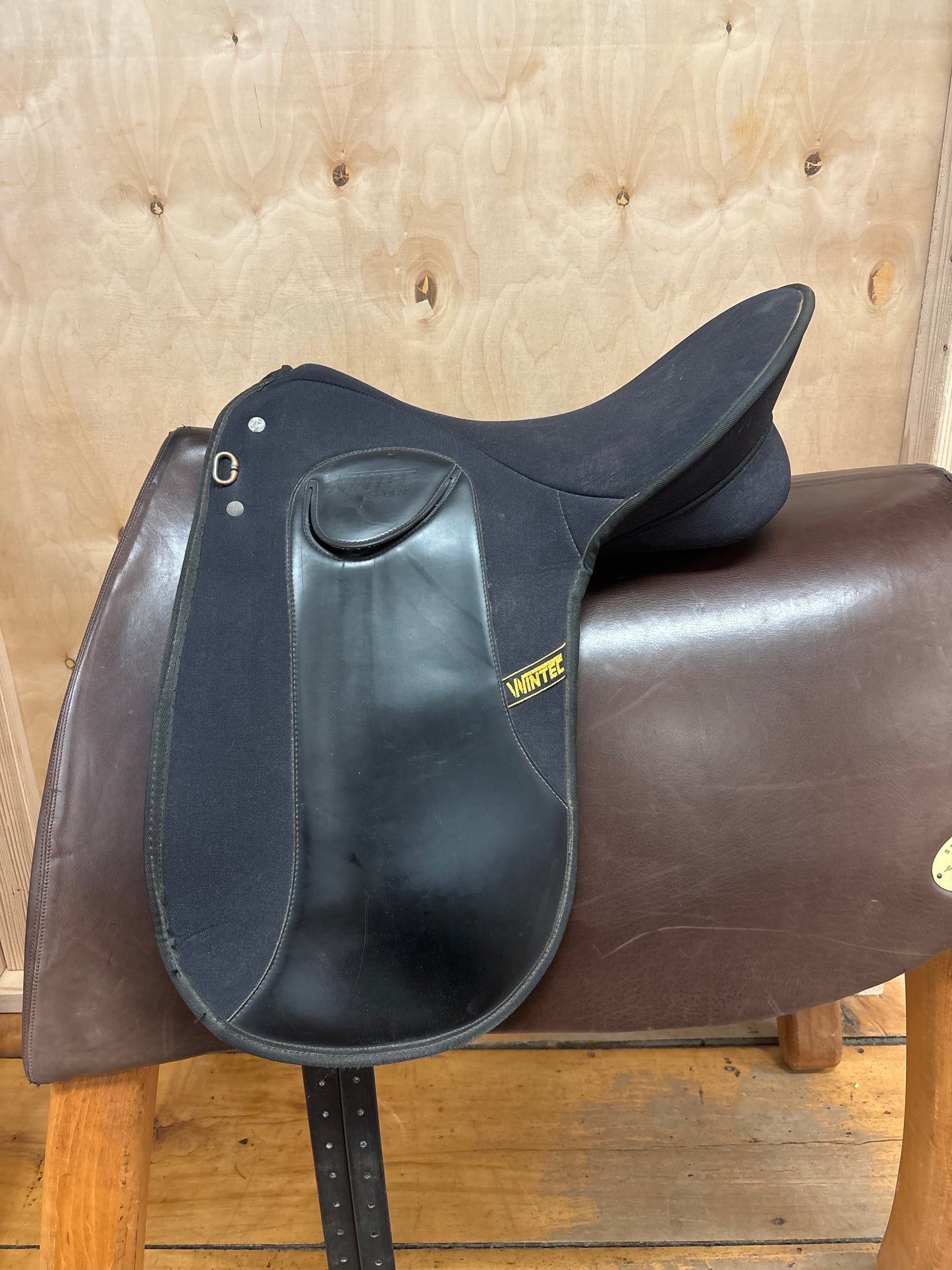 Wintec Dressage Saddle-Medium-17”