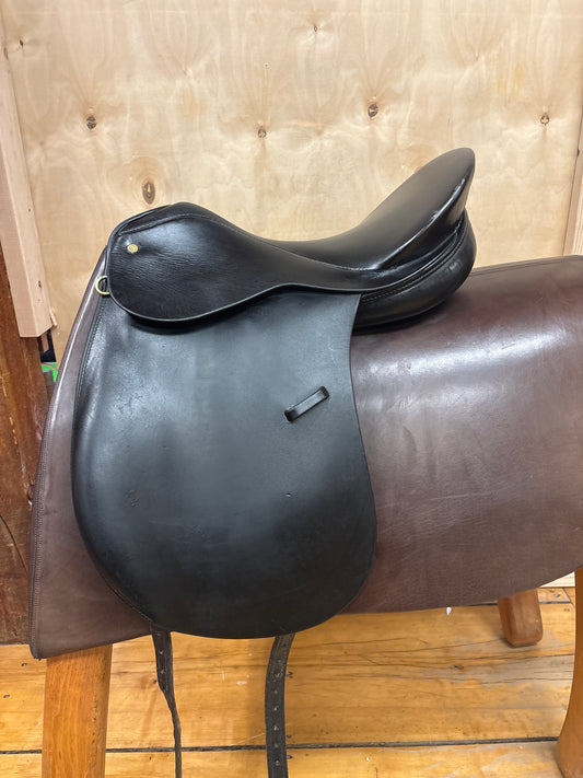 Crosby Freestyle Dressage Saddle-Black-17.5”-Medium