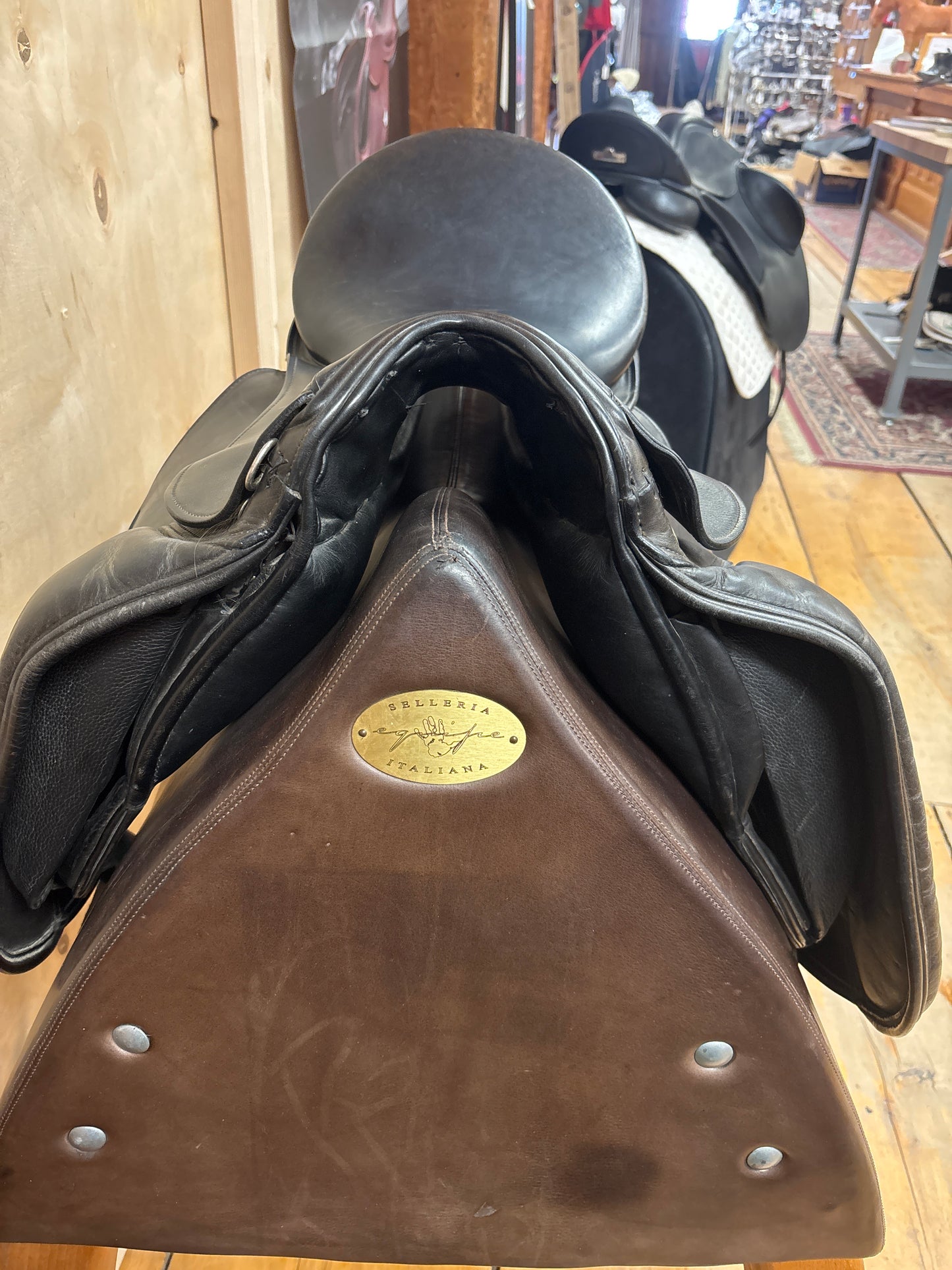 Schleese Elite Dressage Saddle-Black-17.5”-Medium