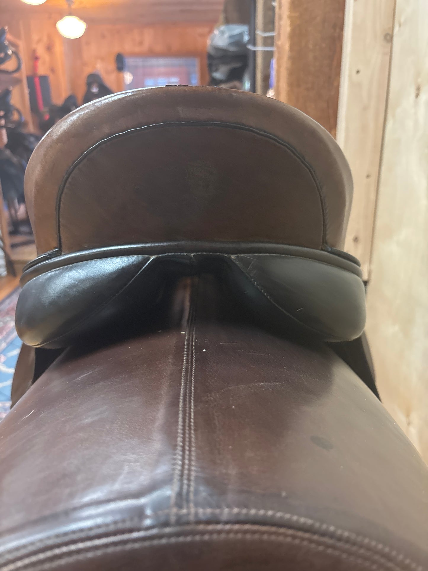 Albion HR Dressage Saddle-BiColor-16.5”-Narrow