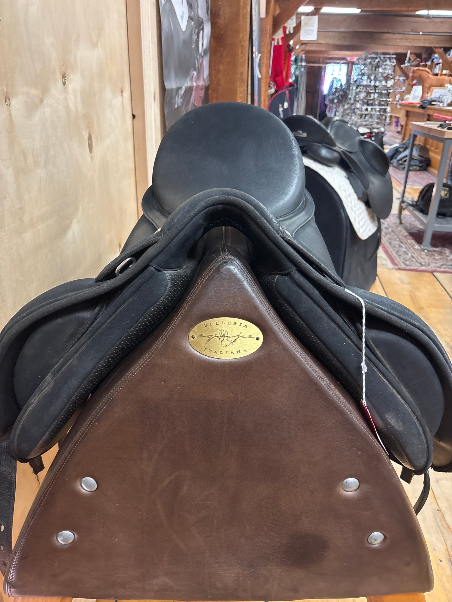 Wintec Isabell Dressage Saddle-Black-18”-Adjustable