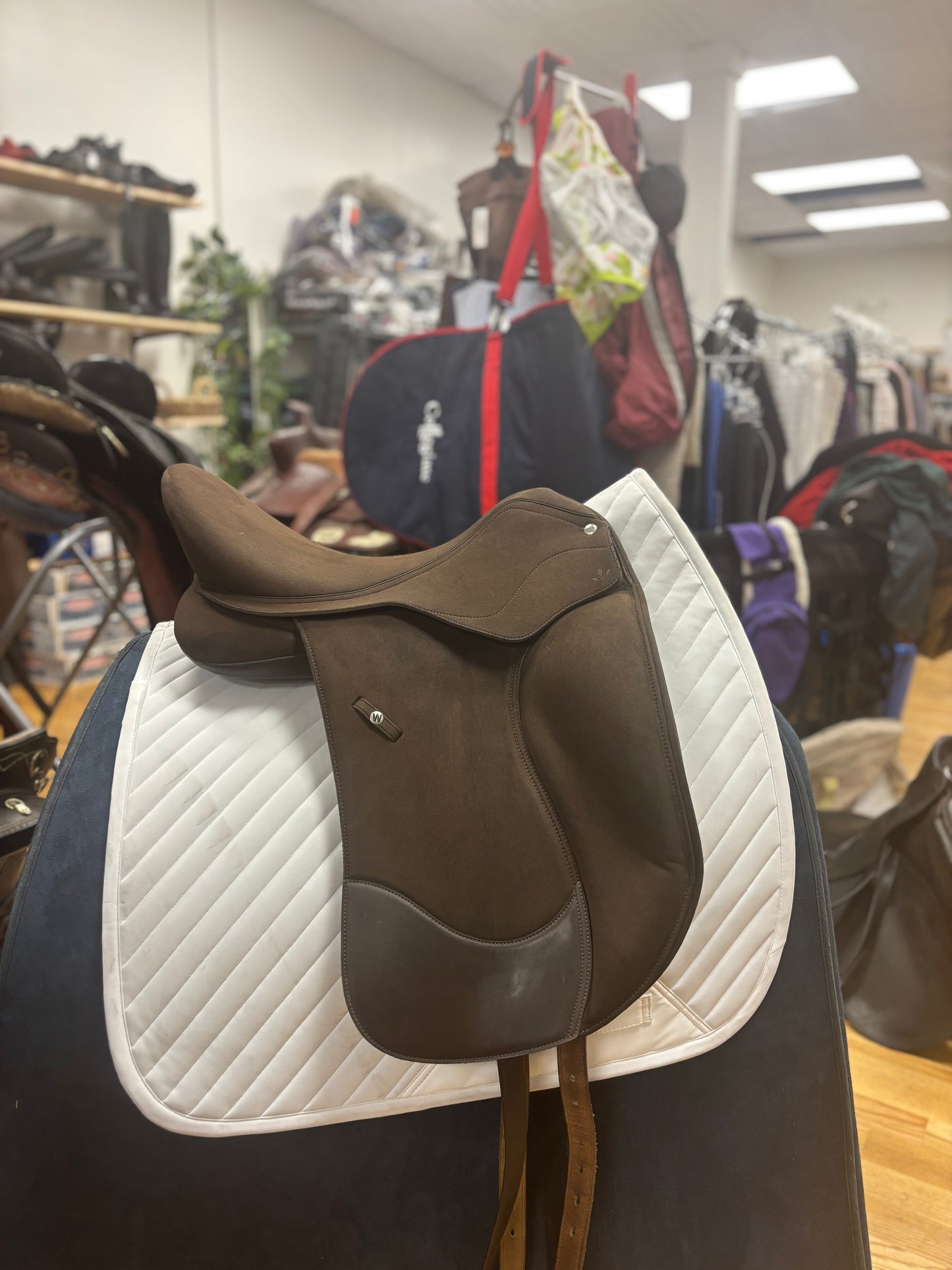 Wintec Isabell Icon Dressage Saddle-Brown-17”-Adjustable