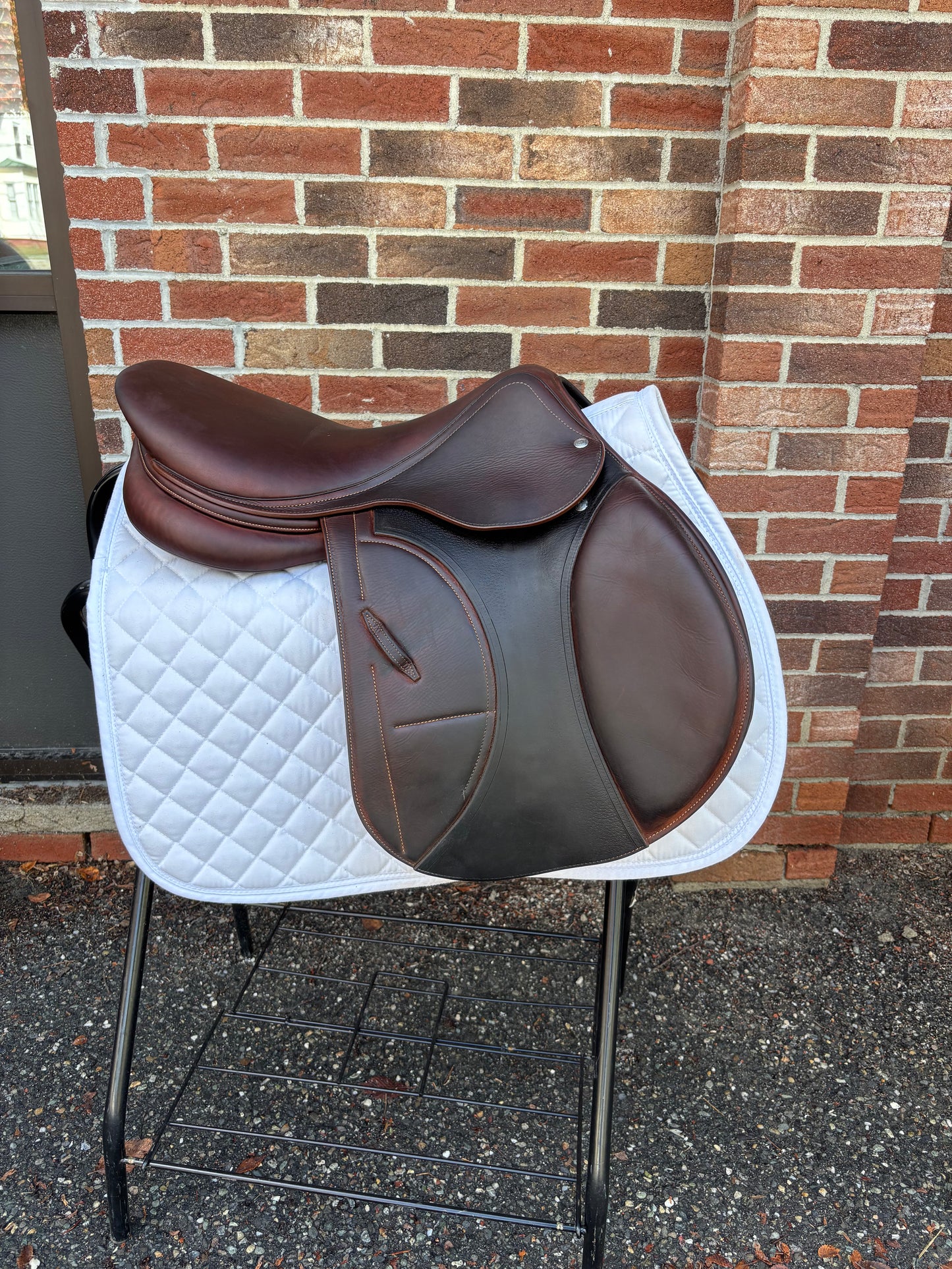 Arion J2 Jump Saddle-Brown-17”-Medium Wide