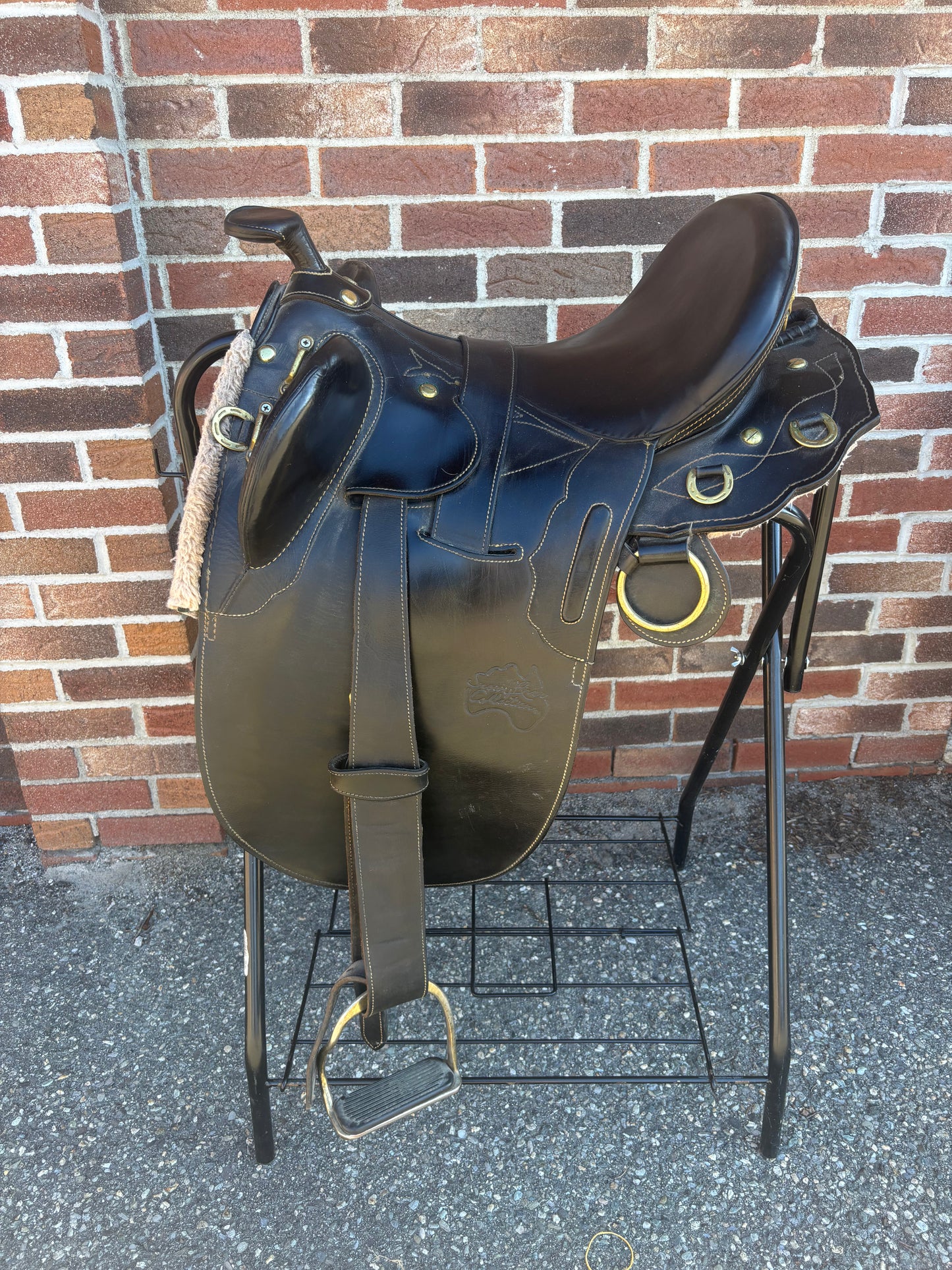 Australian Stock Saddle-Black-Medium Wide-17”