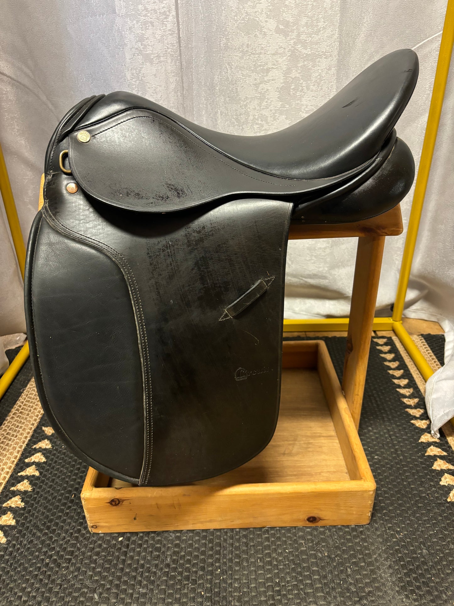 Circuit Dressage Saddle-Black-Regular Tree-17”