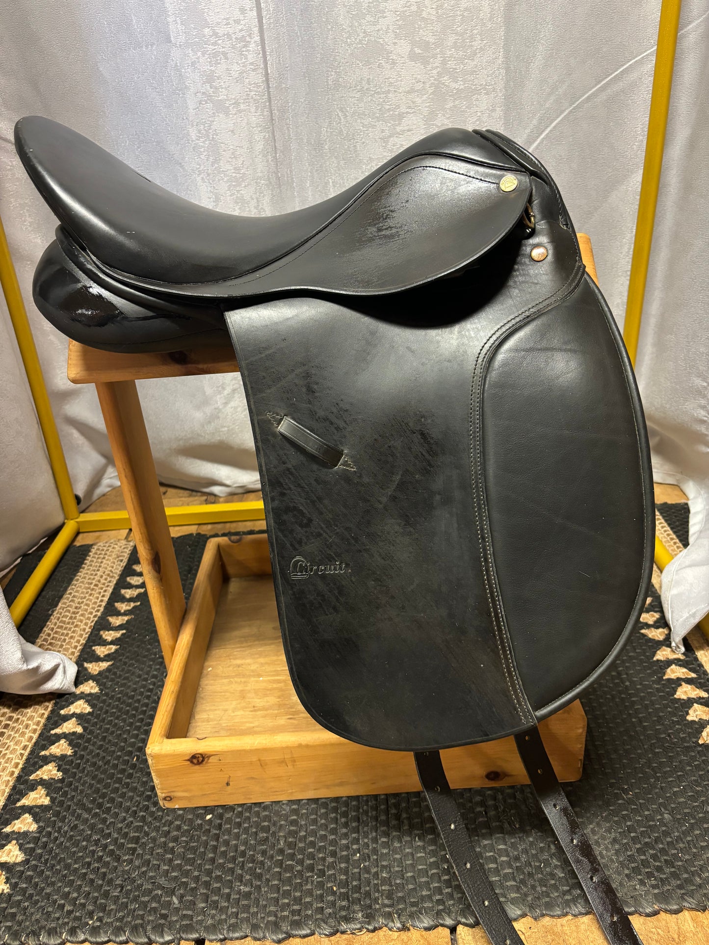 Circuit Dressage Saddle-Black-Regular Tree-17”