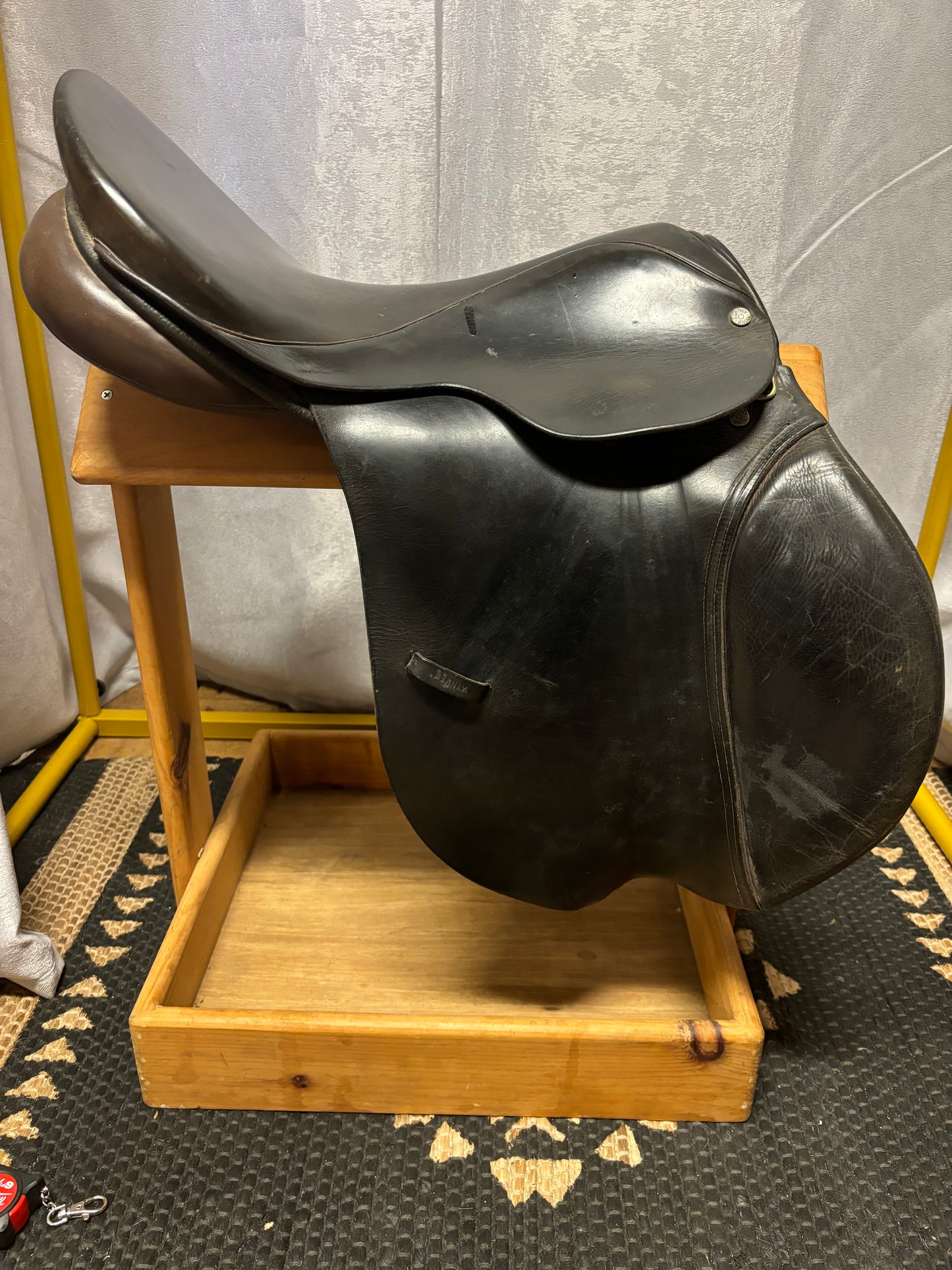 Berney Brothers All Purpose Saddle-Brown-Medium Wide-17”