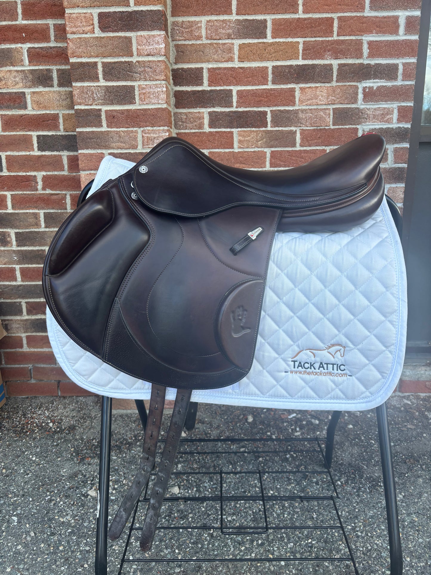 Equipe EK-Class Jump Saddle-17.5”-+1 +1