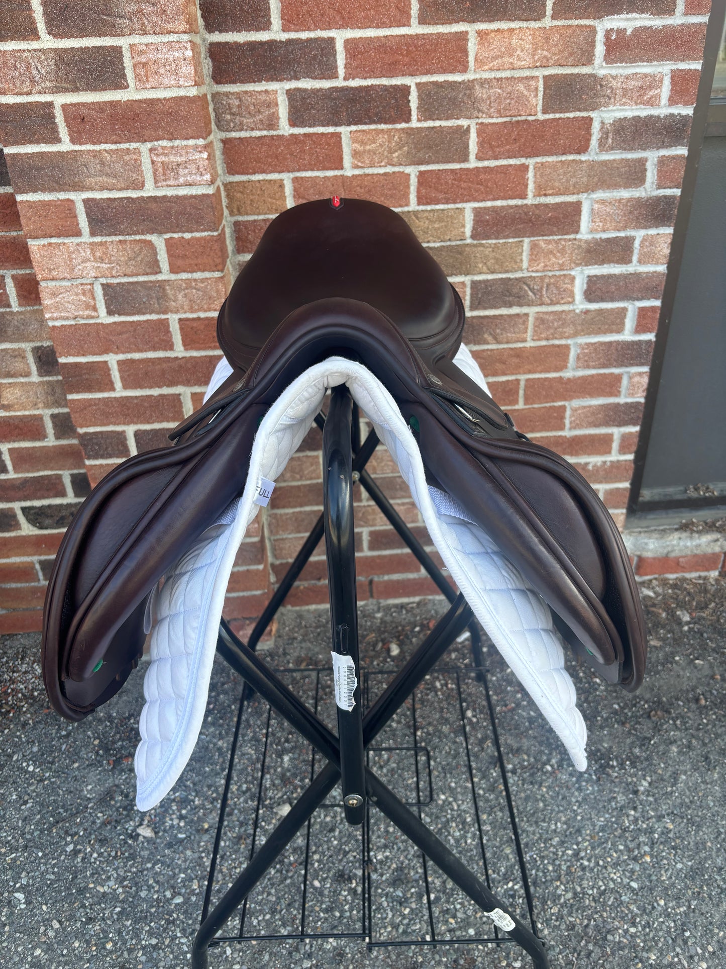 Equipe Evolution Jump Saddle-17.5”-+1 +1.5