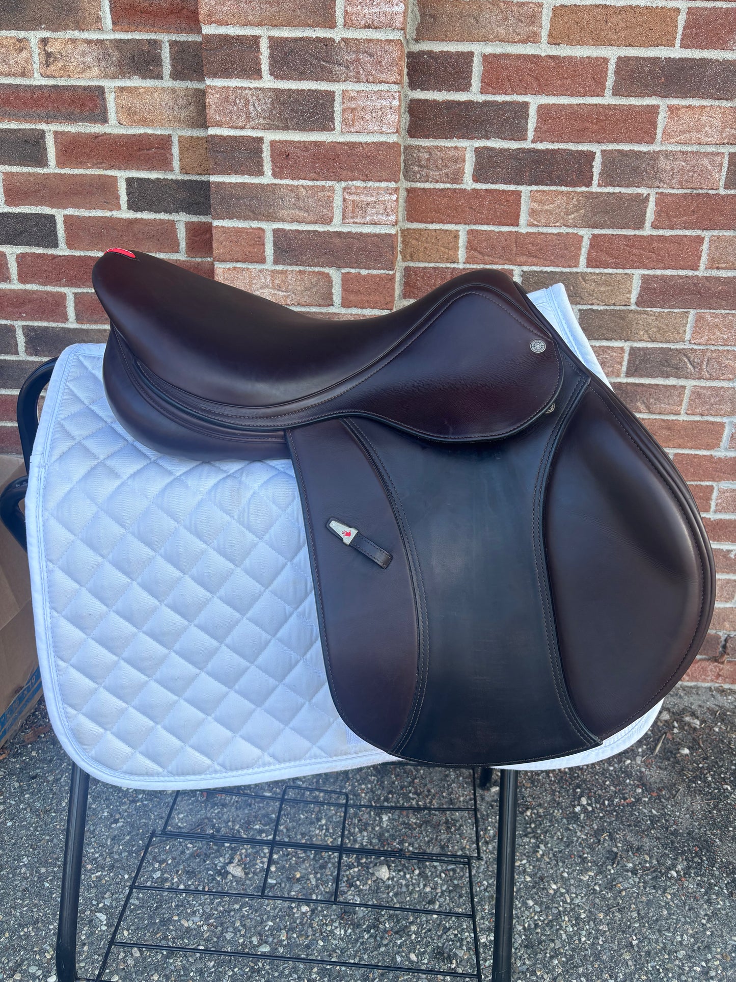 Equipe Evolution Jump Saddle-17.5”-+1 +1.5